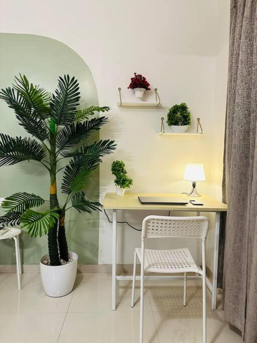 Sage : Private Studio Room In Koregaon Park Пуна Экстерьер фото